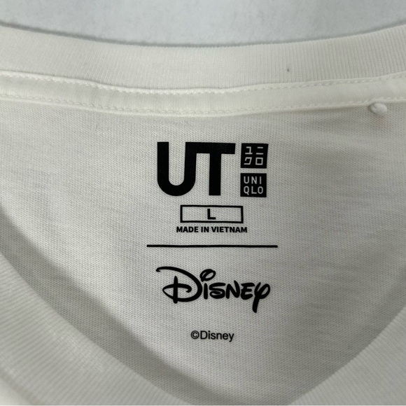 Uniqlo UT x Disney Disnep Hologram Original T-shirt - Picture 5 of 10